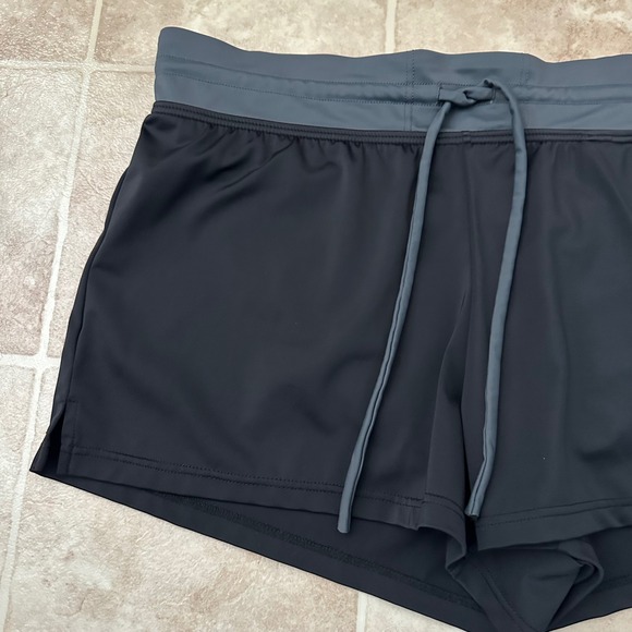 Title Nine Swim Shorts Lined Black Gray Drawstring Size Large - Picture 2 of 10